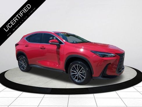 Certified 2025 Lexus NX 250 FWD w/ Towing Package (2000 Lbs) image 1