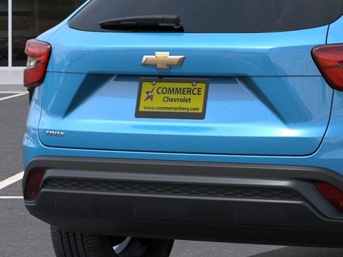 New 2026 Chevrolet Trax LS w/ LS Convenience Package FWD image 15