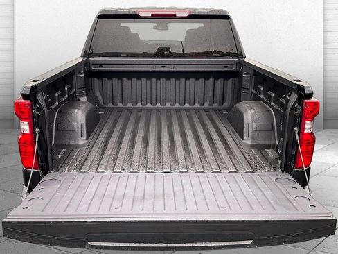 Used 2023 Chevrolet Silverado 1500 LT AWD/4WD image 4