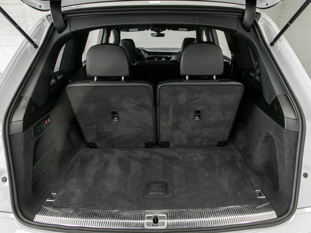 Used 2023 Audi SQ7 Prestige w/ Prestige Package AWD/4WD image 33