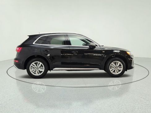 Used 2023 Audi Q5 2.0T Premium w/ Convenience Package AWD/4WD image 4