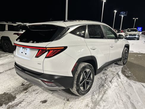 Certified 2025 Hyundai Tucson SEL image 9