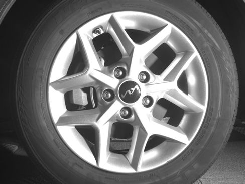 Used 2025 Kia Soul LX w/ LX Technology Package FWD image 19