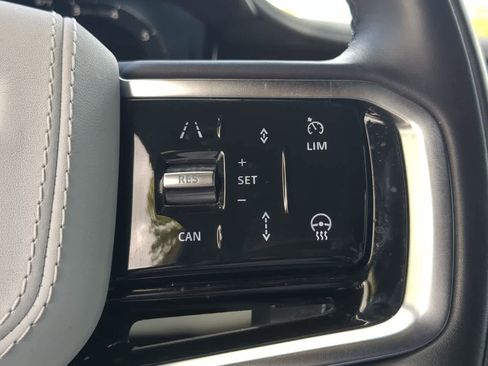 Certified 2025 Land Rover Range Rover Sport SE AWD/4WD image 27