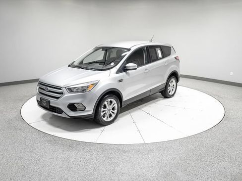 Used 2017 Ford Escape SE AWD/4WD image 34