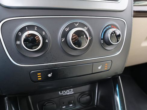 Used 2015 Kia Sorento LX image 48