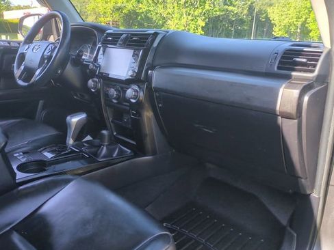 Used 2022 Toyota 4Runner TRD Off-Road AWD/4WD image 35