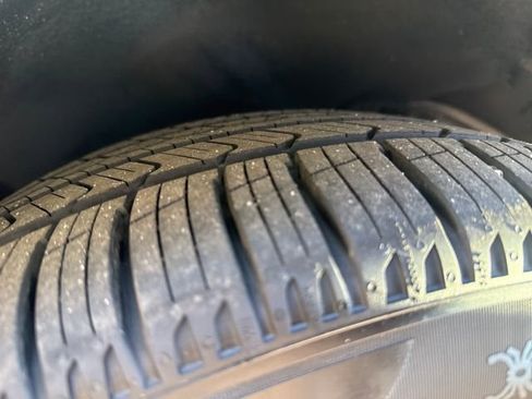 Used 2018 Porsche Cayenne Platinum Edition image 28