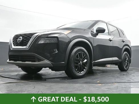 Used 2023 Nissan Rogue S image 42