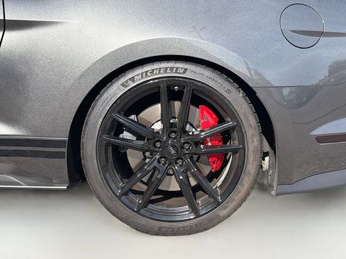 Used 2020 Ford Mustang Shelby GT500 w/ Technology Package RWD image 32