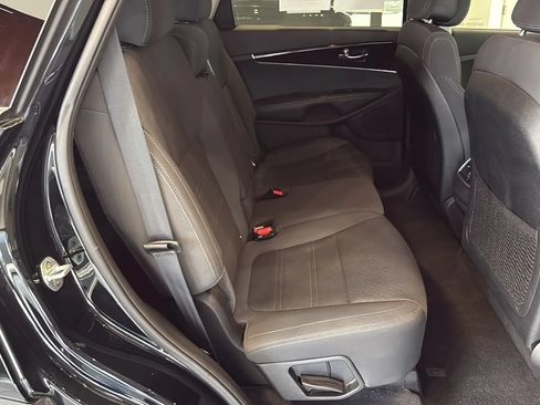 Used 2016 Kia Sorento LX w/ LX Convenience Package AWD/4WD image 37