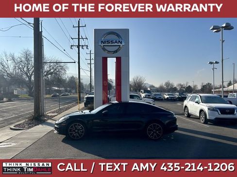 Used 2021 Porsche Panamera GTS image 1