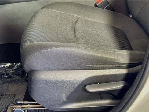 Used 2023 Toyota RAV4 LE FWD image 17