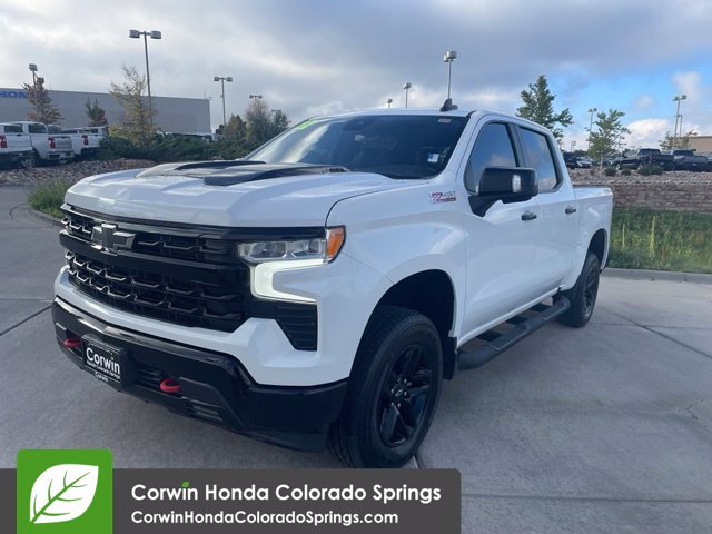 Used 2022 Chevrolet Silverado 1500 LT Trail Boss w/ Convenience Package II AWD/4WD image 4