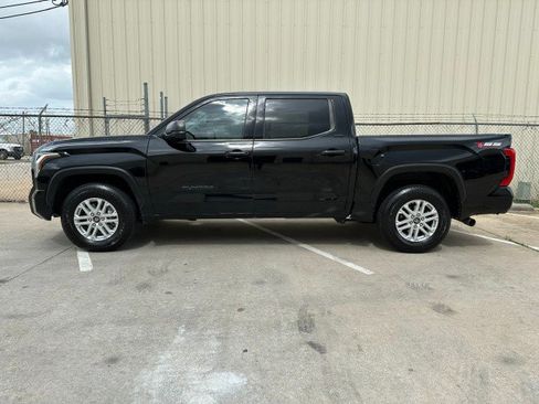 Used 2022 Toyota Tundra SR5 image 3