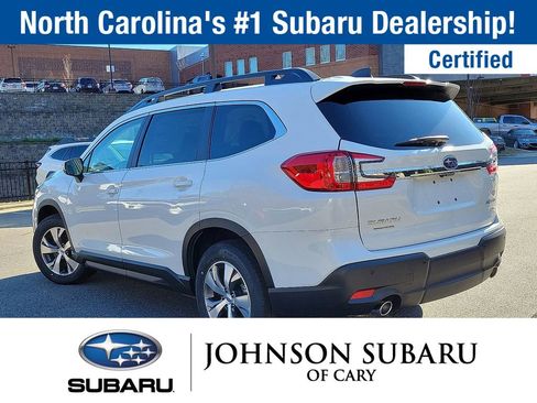 Used 2024 Subaru Ascent Premium w/ Convenience Package image 11