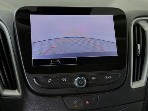 Used 2023 Chevrolet Malibu LT FWD image 18
