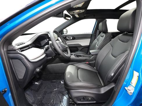 New 2026 Jeep Compass Limited w/ Sun, Sound & Navigation Group image 11