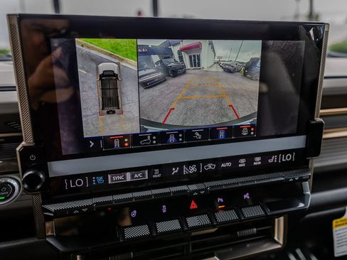 Used 2025 GMC Hummer EV 3X w/ LPO, Cargo Utility Package AWD/4WD image 15