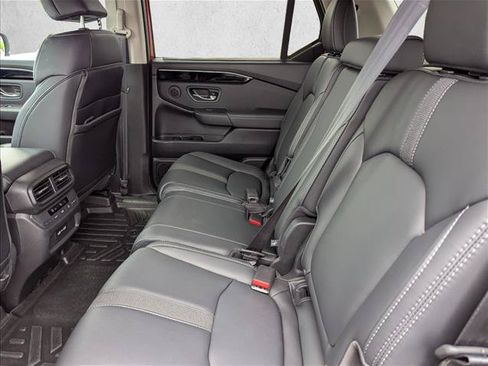 Used 2023 Honda Pilot Touring image 29