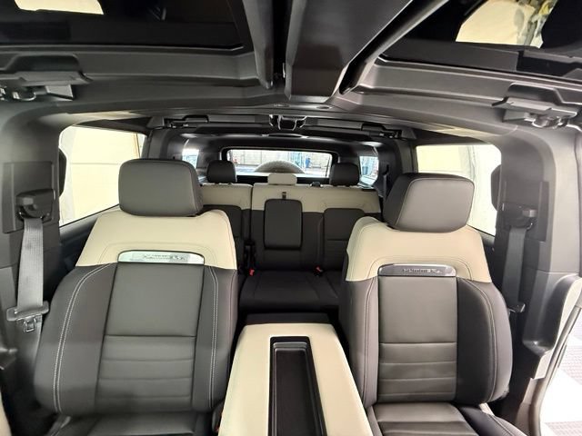 Used 2026 GMC Hummer EV SUV w/ LPO, Dark Essentials Package AWD/4WD image 29