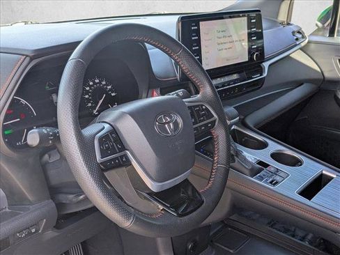 Used 2023 Toyota Sienna XSE image 10