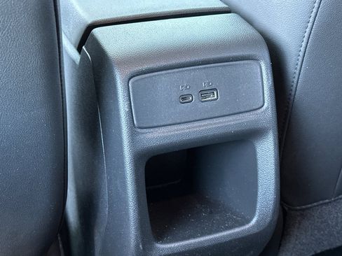 Used 2024 Chevrolet Trax LT image 40