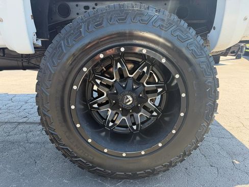 Used 2016 Chevrolet Silverado 2500 LT AWD/4WD image 17