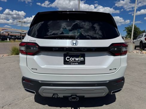 Used 2023 Honda Pilot Elite image 7