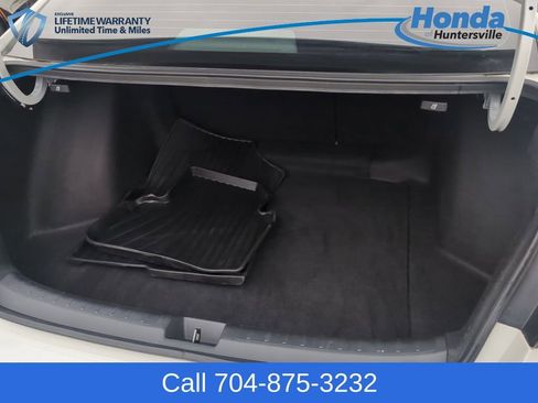 Used 2023 Honda Civic Touring image 12