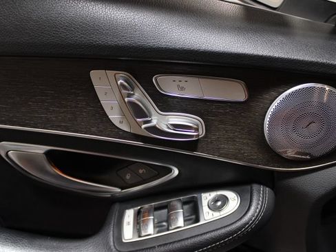Used 2019 Mercedes-Benz C 300 4MATIC Sedan image 16
