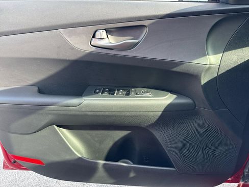 Used 2021 Kia Forte LXS FWD image 40