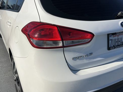 Used 2016 Kia Forte LX image 19