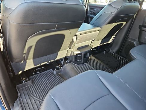 Used 2022 RAM 2500 Tradesman w/ Chrome Appearance Group image 19