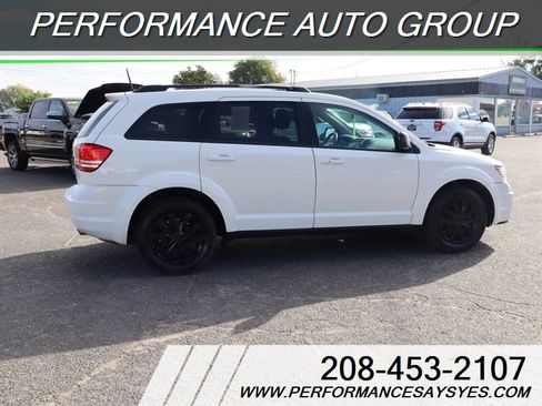 Used 2018 Dodge Journey SE image 8