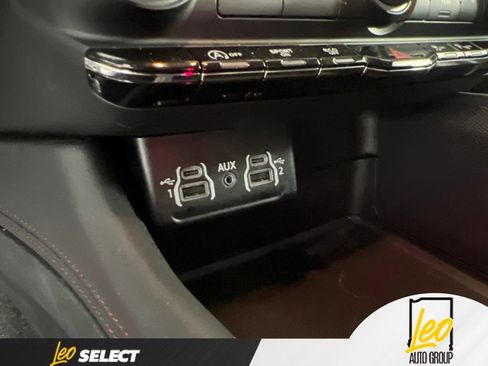 Used 2025 Dodge Durango GT w/ Blacktop Package AWD/4WD image 26