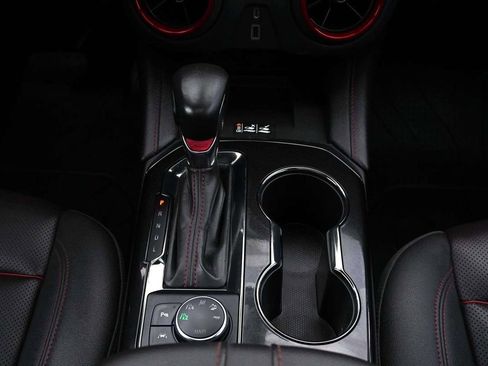 Used 2022 Chevrolet Blazer RS w/ Enhanced Convenience Package image 23