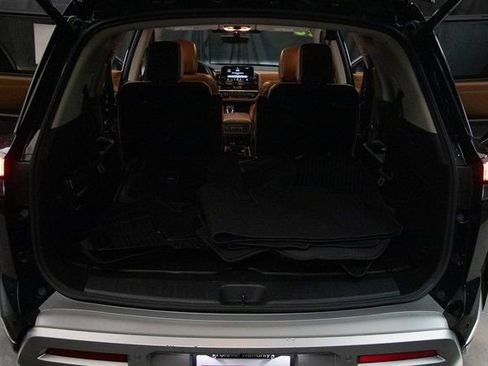 Used 2023 Nissan Pathfinder Platinum w/ Lighting Package (N93) image 20