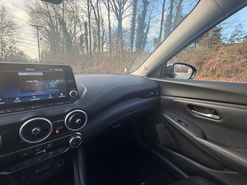 Used 2025 Nissan Sentra SV image 33