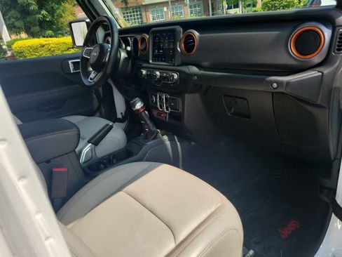 Used 2022 Jeep Gladiator Mojave w/ Trailer Tow Package AWD/4WD image 23