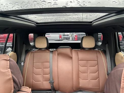 Used 2025 Chevrolet Equinox ACTIV w/ Safety and Technology Package image 10