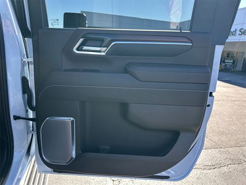 New 2026 GMC Sierra 3500 Denali w/ Denali Reserve Package image 17