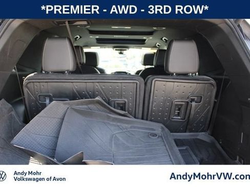 Used 2023 Chevrolet Traverse Premier w/ Redline Edition AWD/4WD image 10