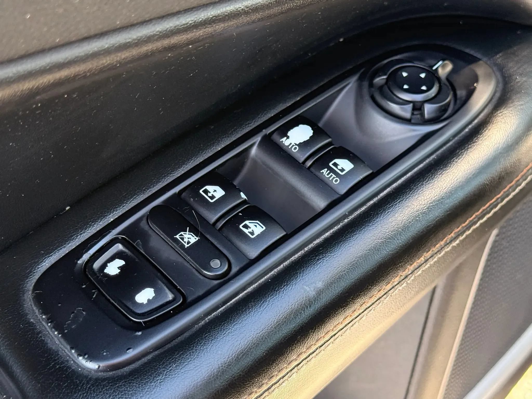 Used 2020 Jeep Compass Sport w/ Tech Group FWD image 23