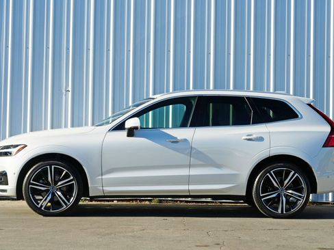 Used 2019 Volvo XC60 T5 R-Design w/ Protection Package image 7
