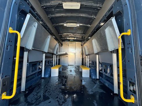 Used 2019 Ford Transit 250 148 High Roof Extended RWD image 8