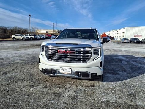 Used 2024 GMC Sierra 1500 Denali AWD/4WD image 12