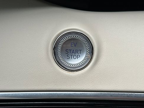 Used 2023 Genesis Electrified GV70 Prestige w/ Prestige Package image 24