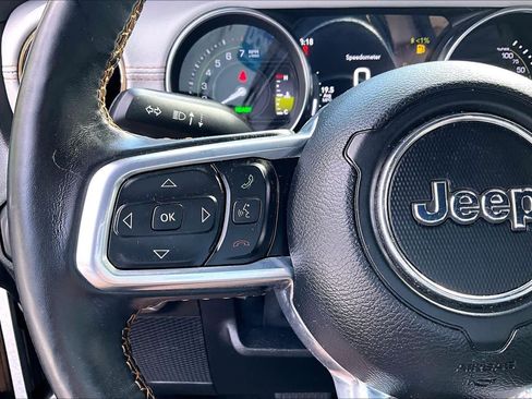 Used 2021 Jeep Wrangler Unlimited Sahara image 24