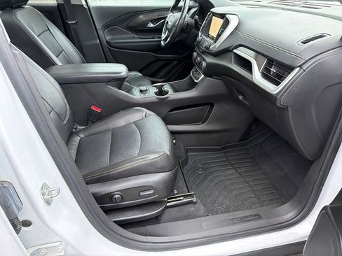 Used 2022 GMC Terrain SLT w/ Infotainment Package II image 13